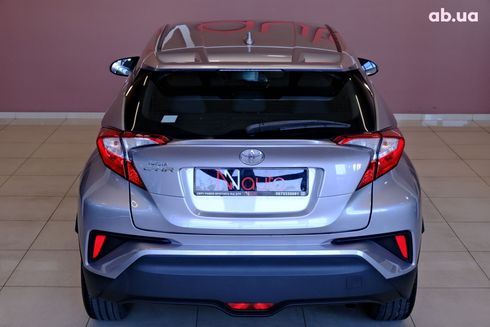 Toyota C-HR 2019 серебристый - фото 6