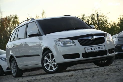 Skoda Fabia 2009 - фото 2