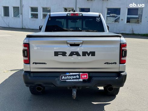 Dodge Ram 2019 серый - фото 6