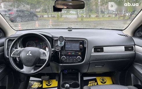 Mitsubishi Outlander 2015 - фото 11