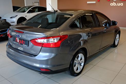 Ford Focus 2015 серый - фото 3