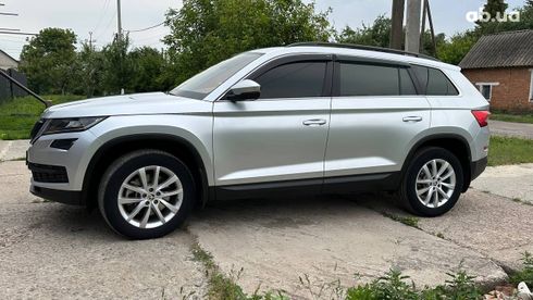 Skoda Kodiaq 2020 серебристый - фото 3