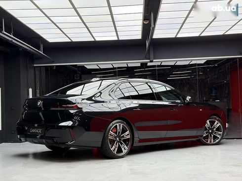BMW 7 серия 2023 - фото 18
