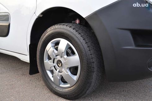 Renault Master 2017 - фото 13