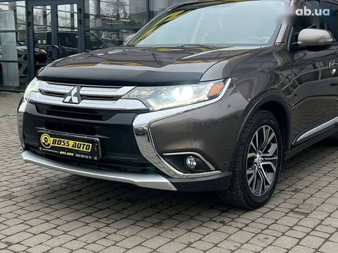 Volkswagen Touran 2011 - фото 18