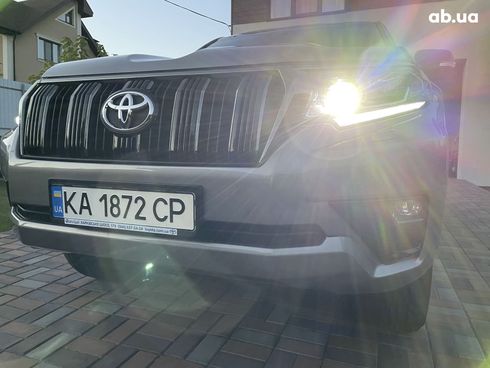 Toyota Land Cruiser Prado 2021 бежевый - фото 17