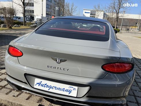 Bentley Continental GT 2022 - фото 41