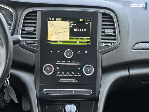 Renault Megane 2018 - фото 26