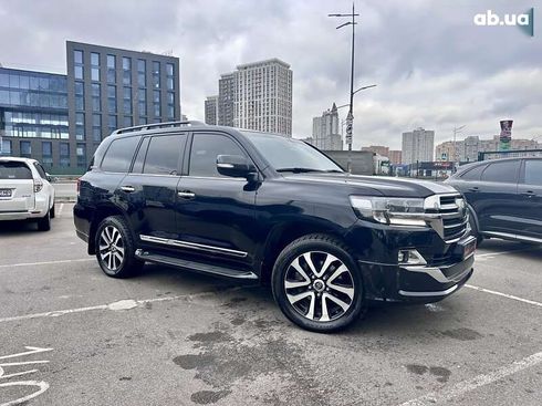 Toyota Land Cruiser 2019 - фото 8