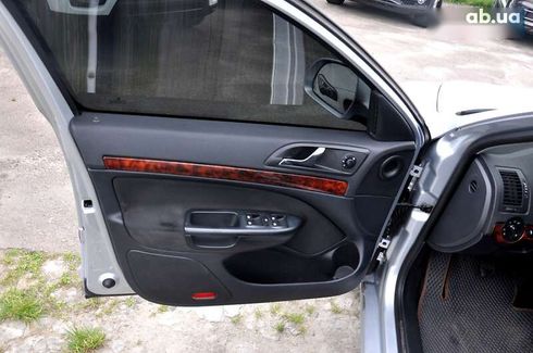 Skoda Octavia 2011 - фото 16