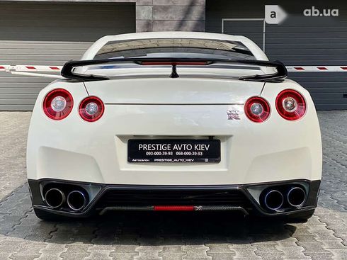 Nissan GT-R 2013 - фото 29