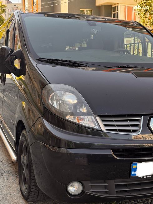 Renault Trafic 2014 черный - фото 2