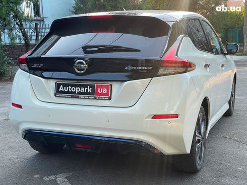 Nissan Leaf 2020 белый - фото 10
