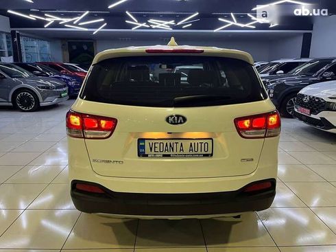 Kia Sorento 2016 - фото 5