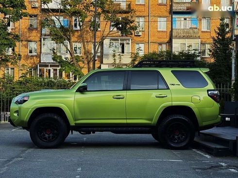Toyota 4Runner 2021 - фото 13
