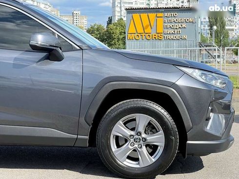 Toyota RAV4 2022 - фото 16