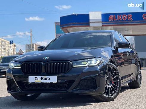 BMW 5 серия 2021 - фото 9
