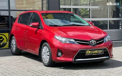Toyota Auris 2013 - фото 3
