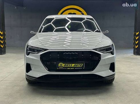 Audi E-Tron 2020 - фото 2