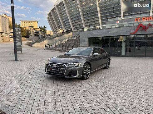 Audi S8 2024 - фото 3