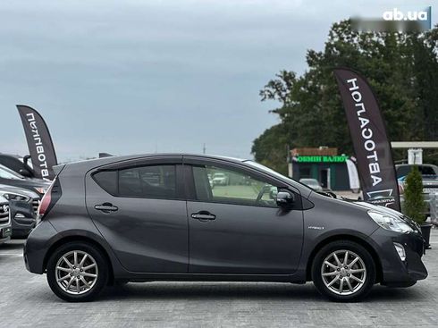 Toyota Aqua 2015 - фото 7