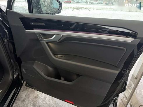 Volkswagen Touareg 2022 - фото 28