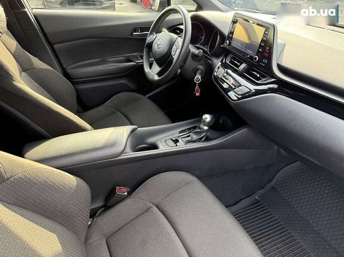 Toyota C-HR 2019 - фото 26