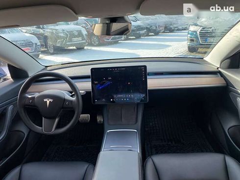 Tesla Model 3 2021 - фото 9
