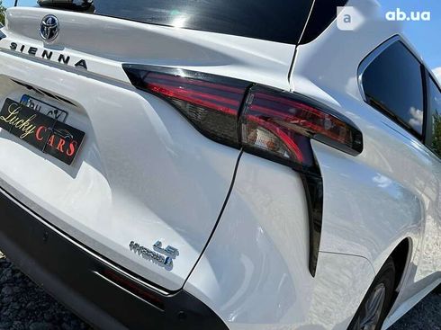 Toyota Sienna 2021 - фото 10