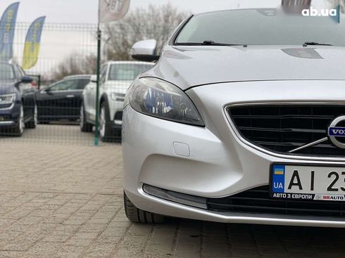 Volvo V40 2014 - фото 9