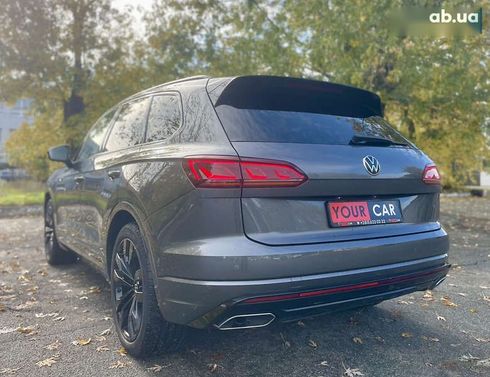 Volkswagen Touareg 2022 - фото 22