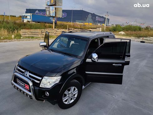 Mitsubishi Pajero Wagon 2011 черный - фото 18