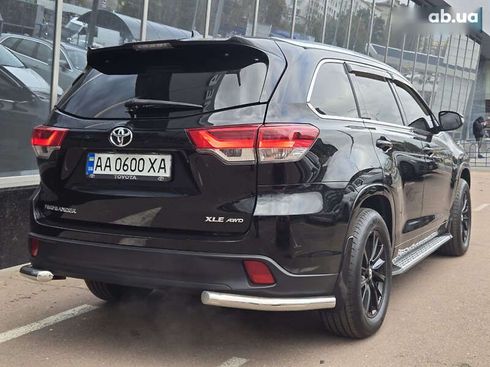 Toyota Highlander 2017 - фото 4