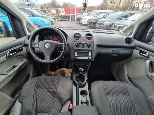 Volkswagen Caddy 2008 серый - фото 16