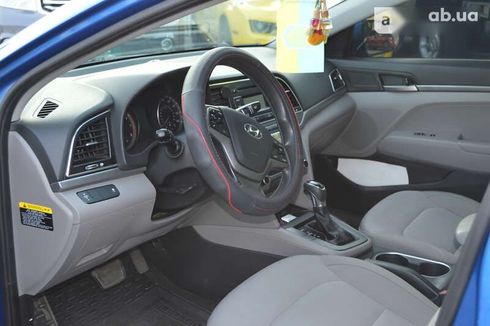 Hyundai Elantra 2017 - фото 13