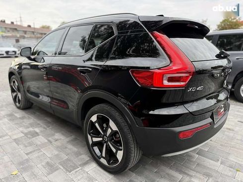 Volvo XC40 2022 - фото 11