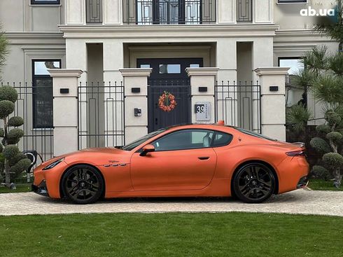 Maserati GranTurismo 2024 - фото 9