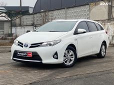 Купити Toyota Auris 2014 бу в Києві - купити на Автобазарі