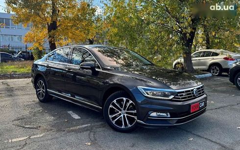 Volkswagen Passat 2019 - фото 12