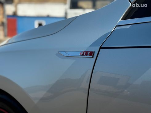 Volkswagen Jetta 2015 серый - фото 16