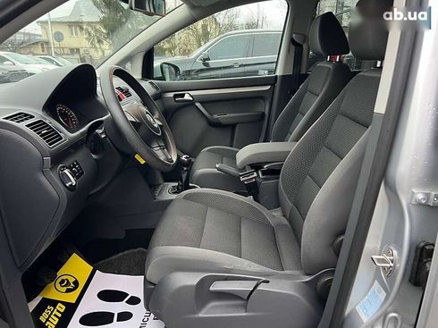 Volkswagen Touran 2011 - фото 9