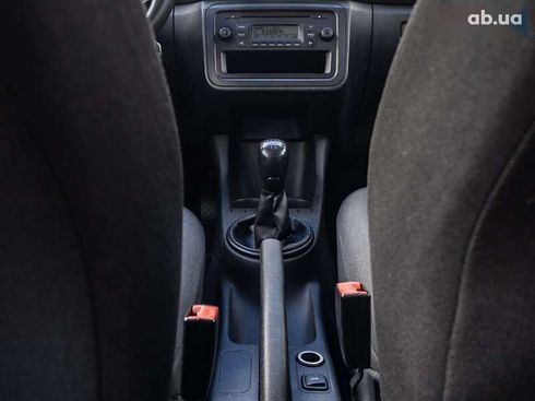 Skoda Fabia 2013 - фото 19