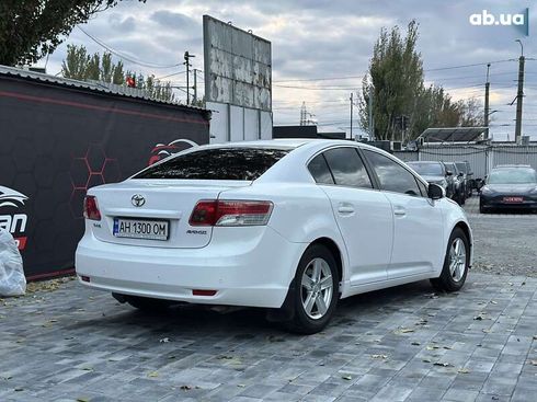 Toyota Avensis 2011 - фото 15
