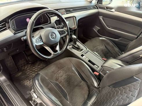 Volkswagen Passat 2019 - фото 19