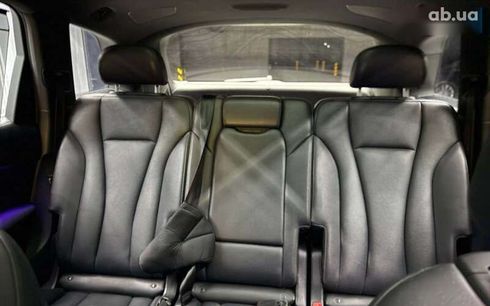 Audi Q7 2018 - фото 28