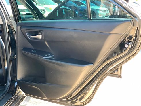 Toyota Camry 2017 черный - фото 17