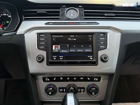 Volkswagen Passat 2016 - фото 17