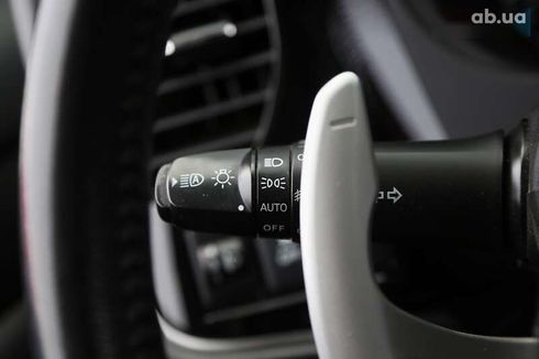 Mitsubishi Outlander 2017 - фото 25