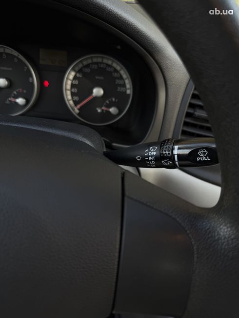 Hyundai Accent 2008 серебристый - фото 7