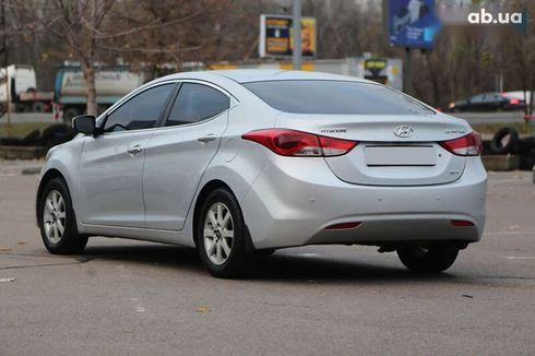 Hyundai Elantra 2012 - фото 5
